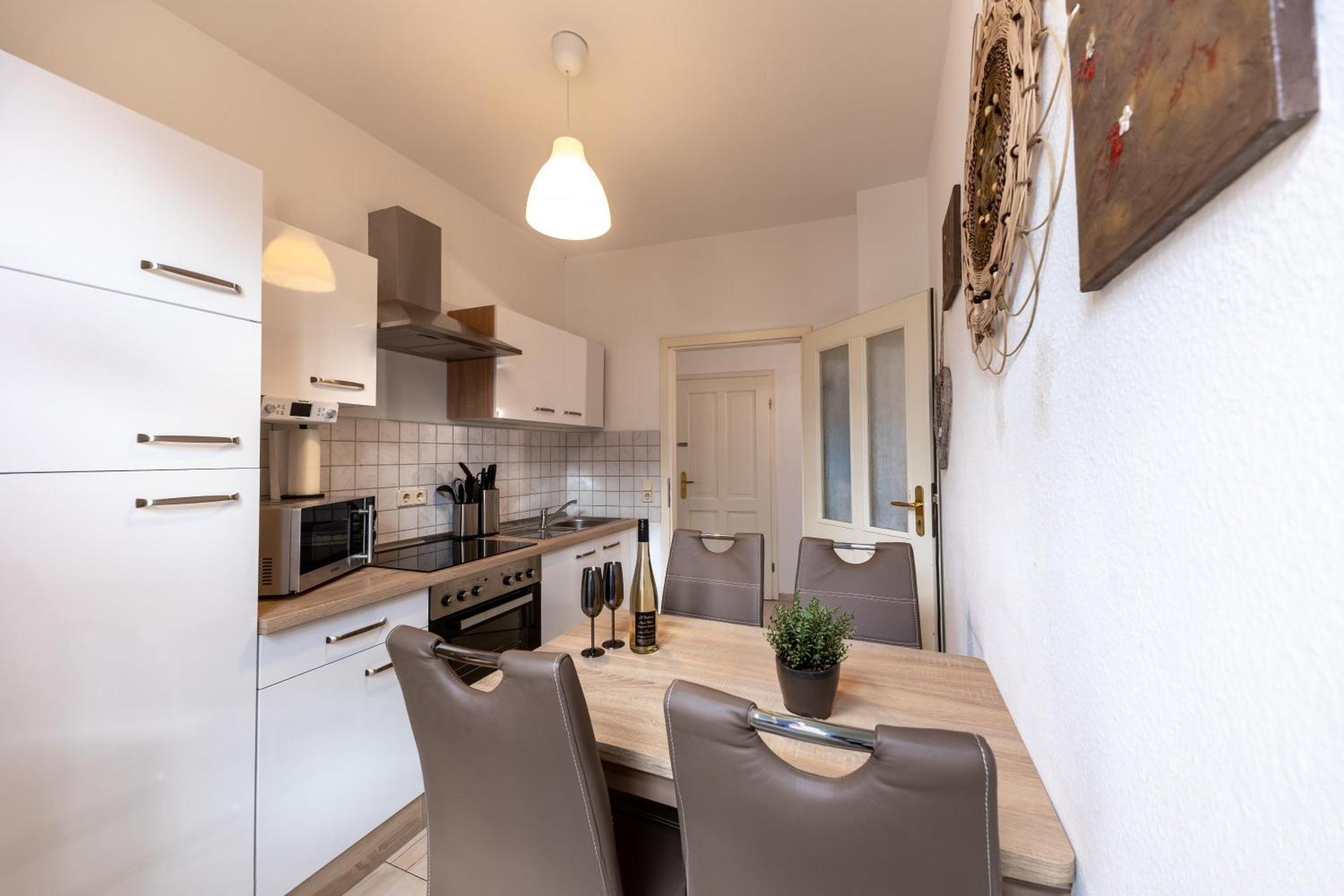 Naumburger Charme St. Barbara Apartment เนาม์บวร์ก ภายนอก รูปภาพ